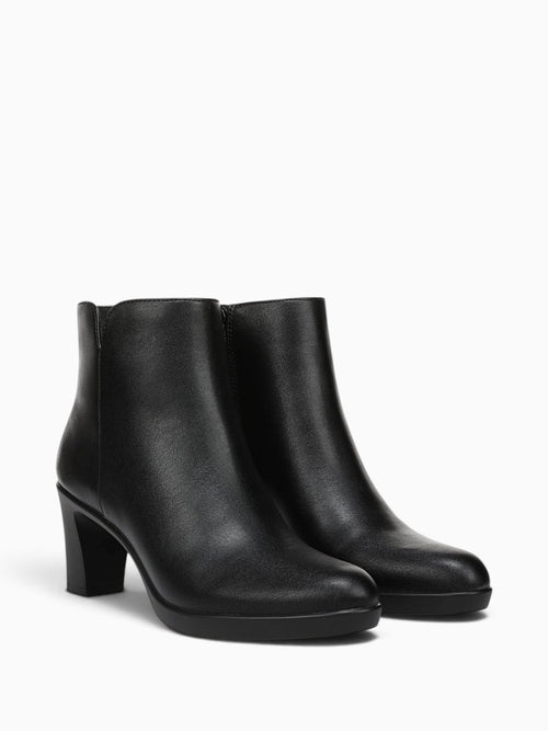 Eloise Black Smooth Black / 5 / M
