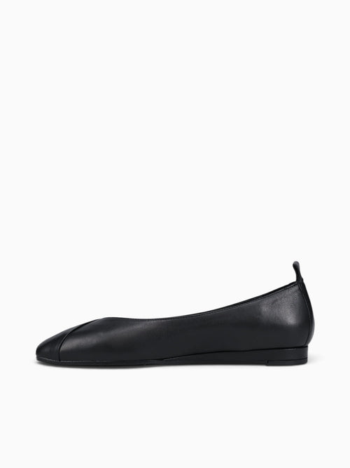 213 Black Leather Black / 36 / M