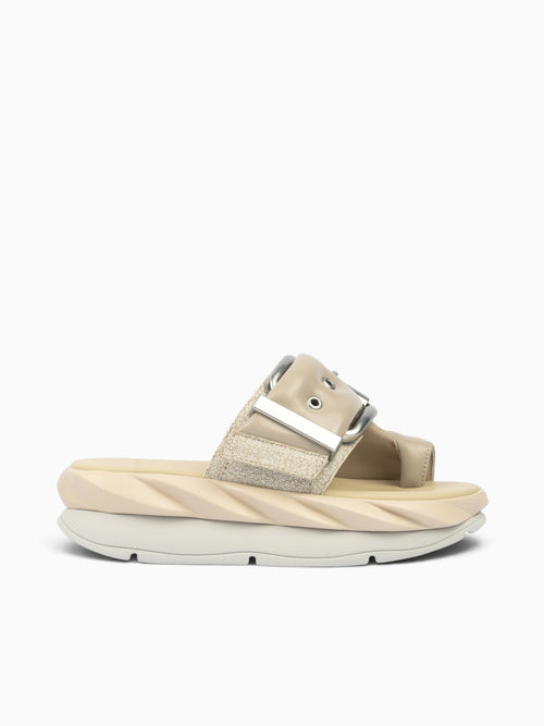 Mellow Glow Greige Sheep Patent Leather Grey / 36 / M