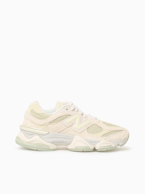 9060 Pistachio Suede Green / 4 / M