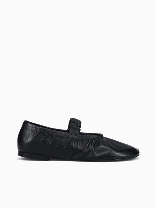 Teresa Black Leather Black / 5 / M