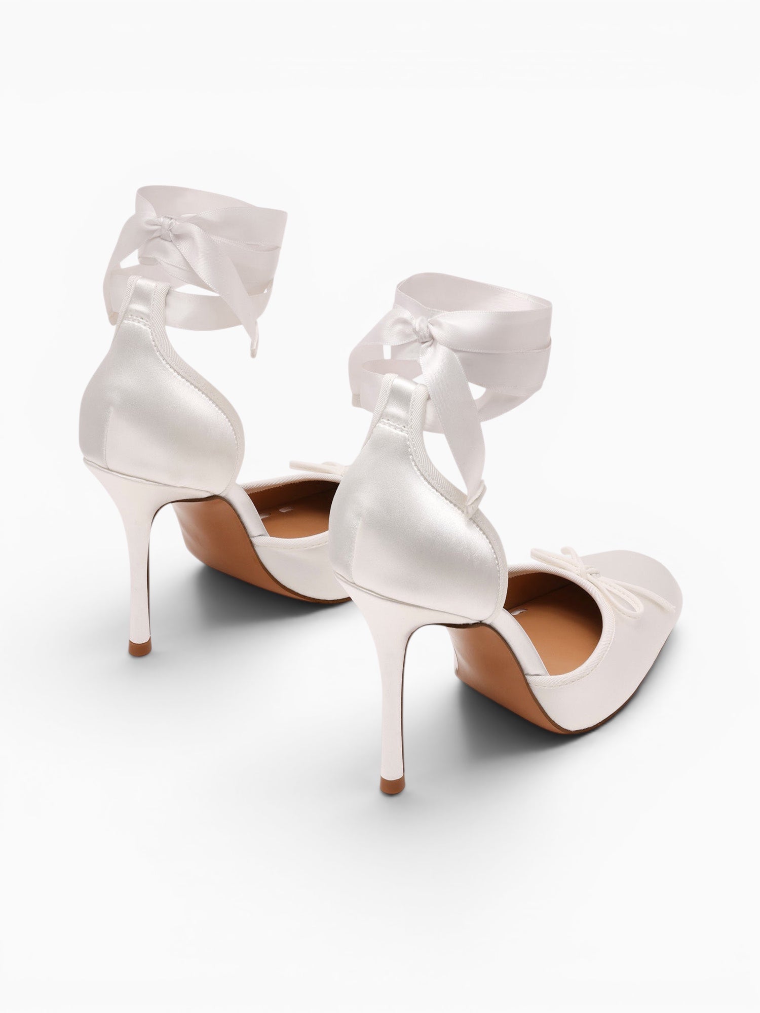 Larina Ivory Satin Off White / 5 / M