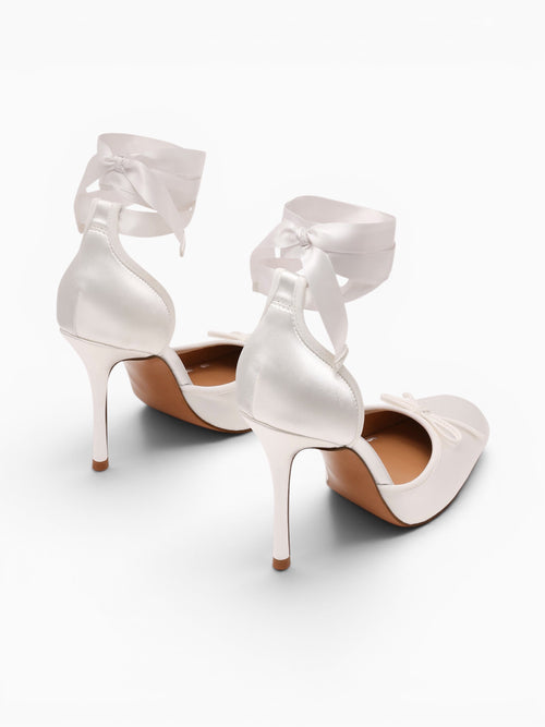 Larina Ivory Satin Off White / 5 / M