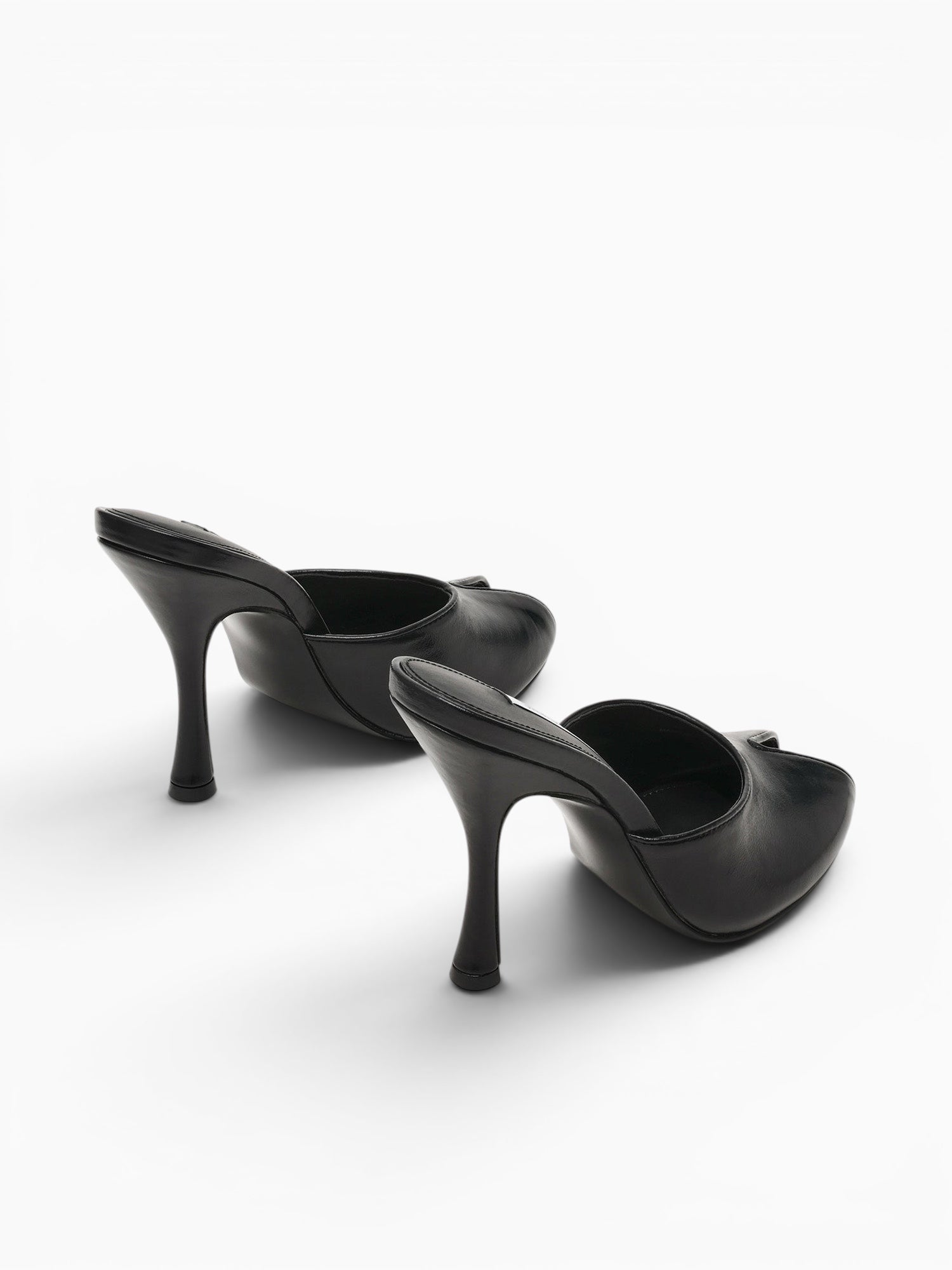Jules Black Leather Black / 5 / M