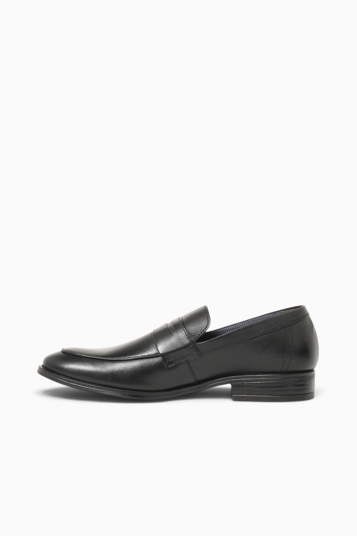 706102001 Black Leather Black / 7 / M