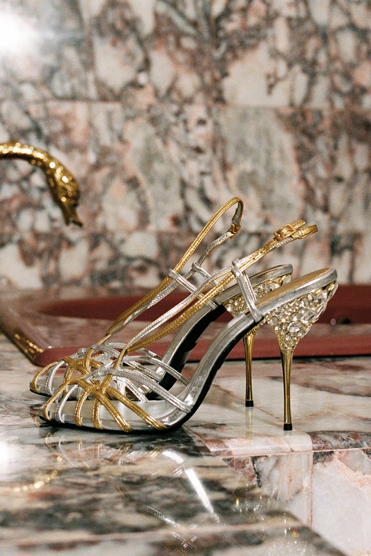 Epiphany Silver Gold metallic