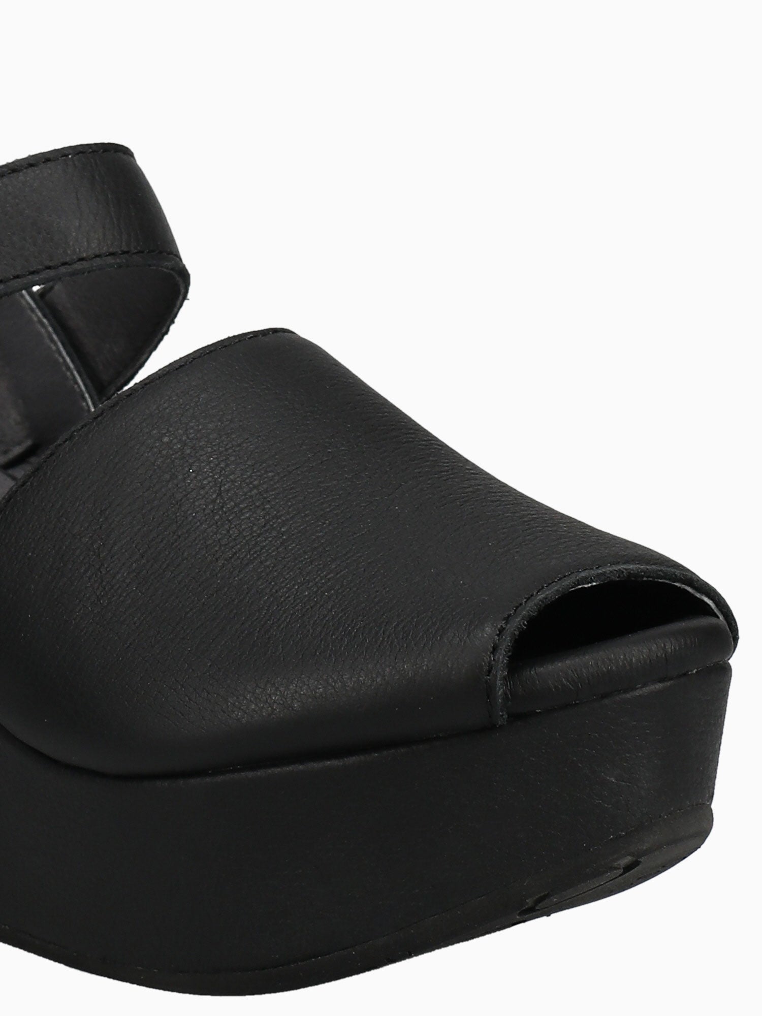 Wagga Black Black / 5 / M
