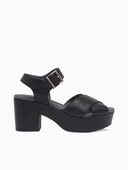 Ginny Black Leather Black / 6 / M