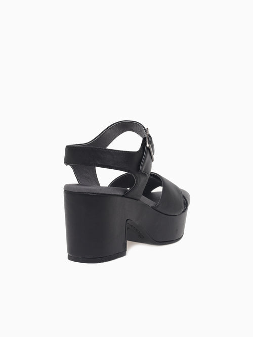 Ginny Black Leather Black / 6 / M
