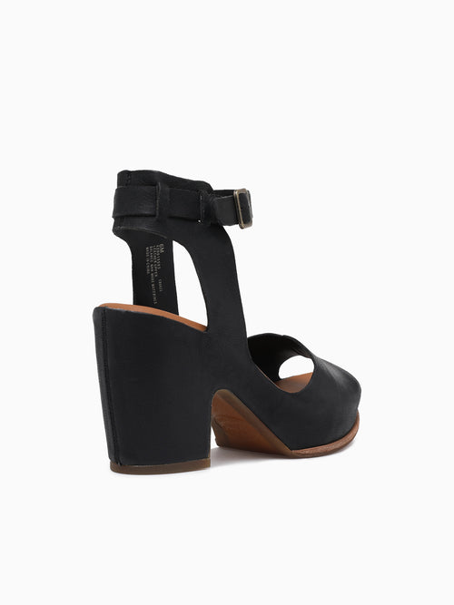 Stasia Black Black / 6 / M