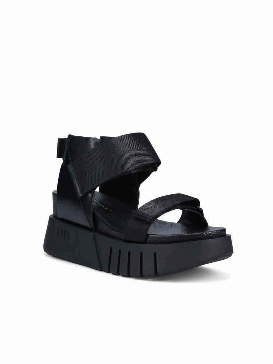 Delta Run Blk Black / 35 / M