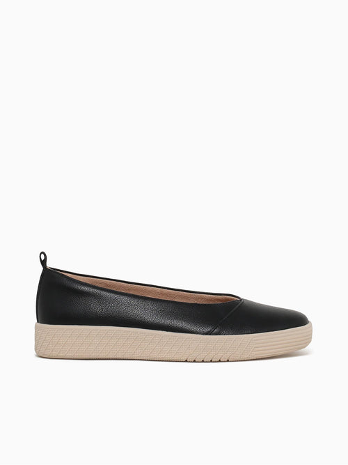 Neela Slipon Black Black / 5 / M