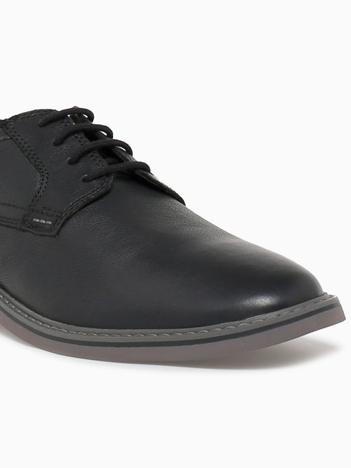 Ratcliff Low Black Leather Black / 7 / M