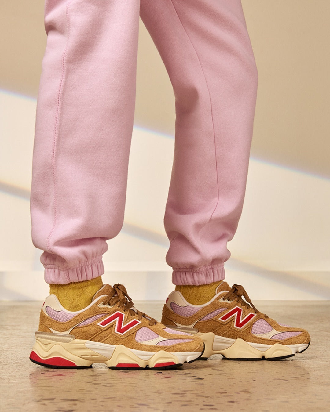 9060 Brown Red Pink suede