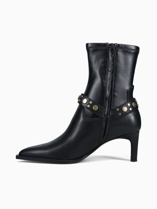 Arya Stud Black Leather Black / 6 / M