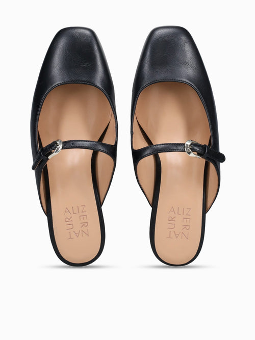 Apple Black Black / 5 / M