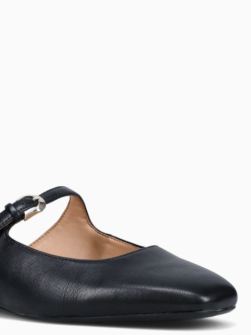 Apple Black Black / 5 / M