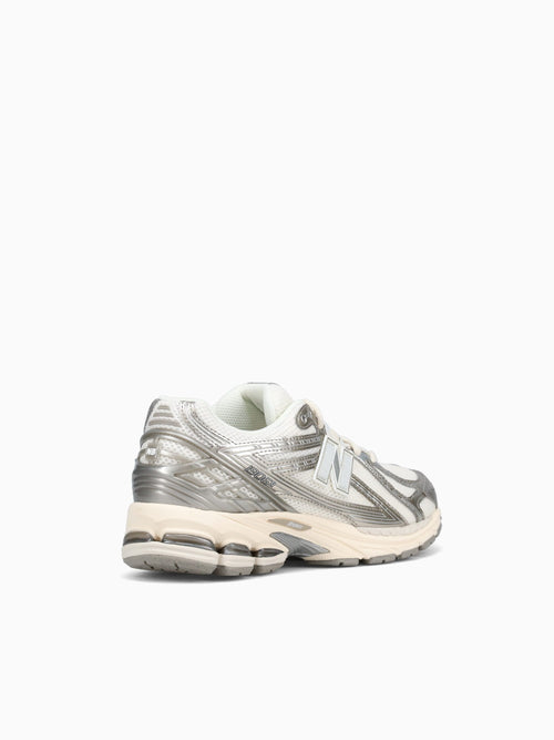 1906r Stone Permafrost leather Mesh Off White / 4 / M