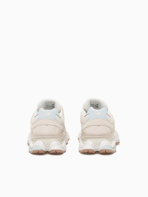 9060 Bisque Suede Natural / 4 / M