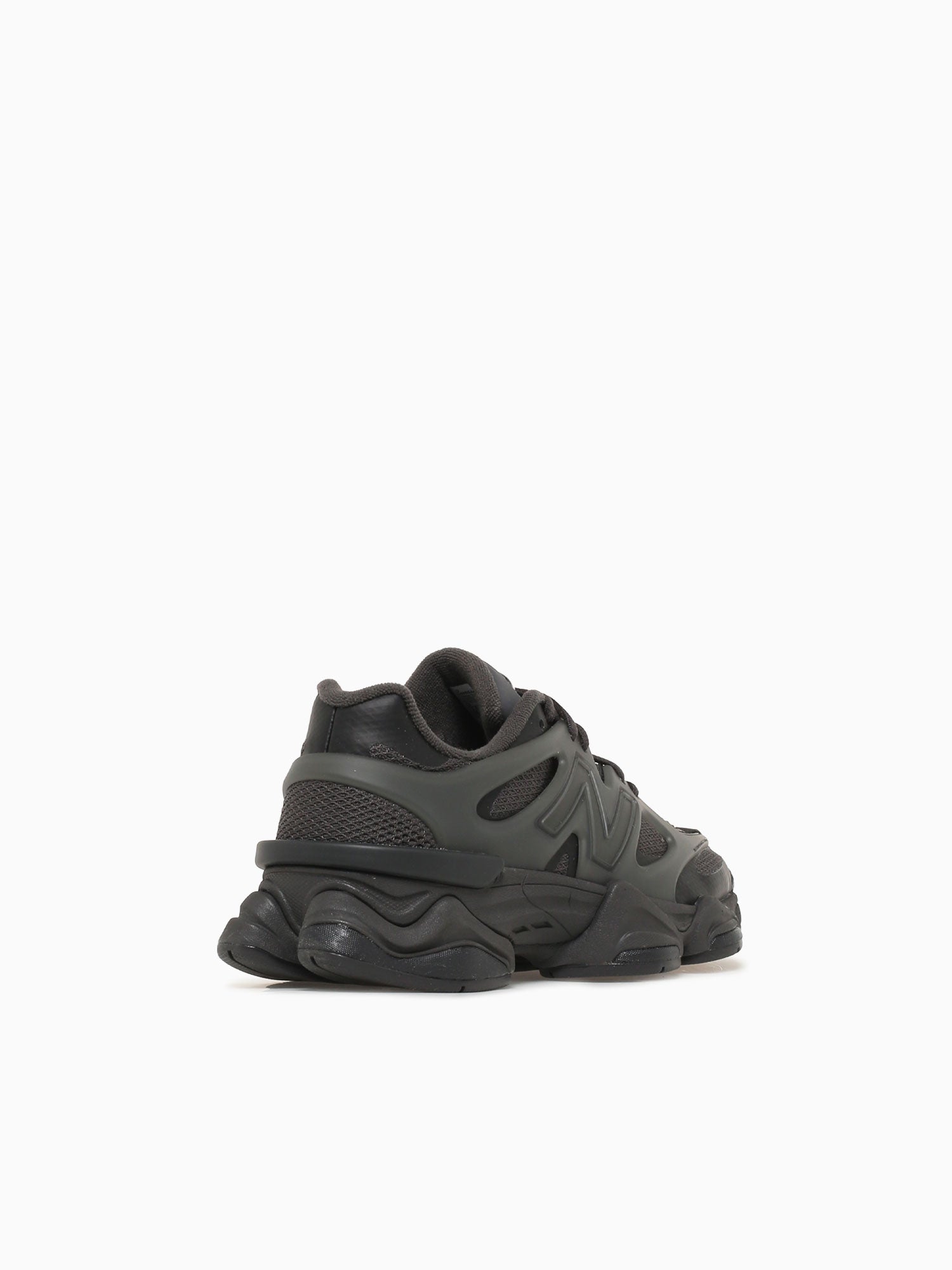 9060 Black Cement Black / 4 / M