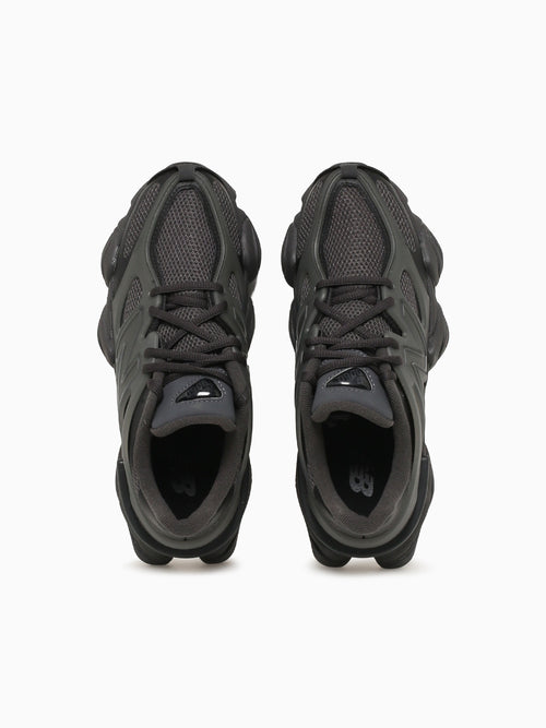 9060 Black Cement Black / 4 / M