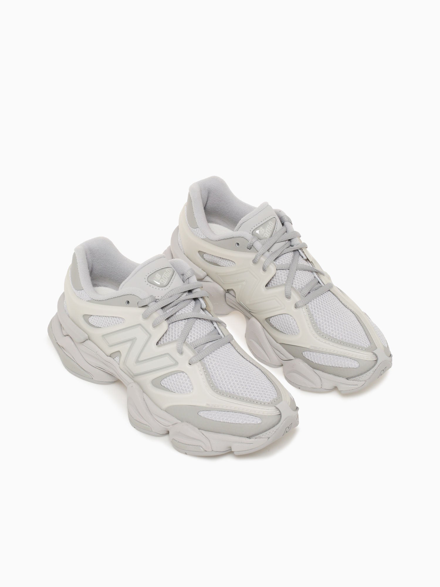 9060 Raincloud Concrete Grey / 4 / M