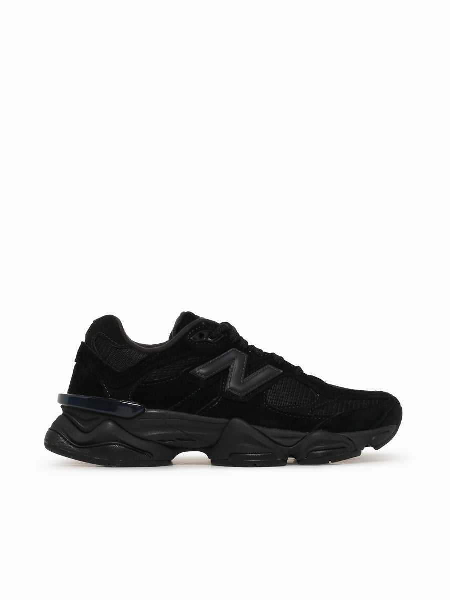 9060 Triple Black Suede Black / 4 / M