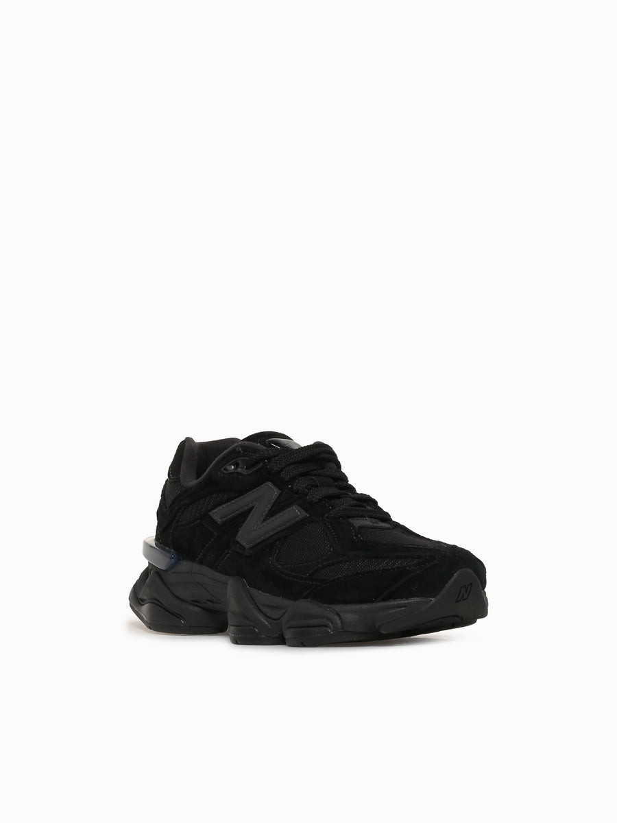 9060 Triple Black Suede Black / 4 / M