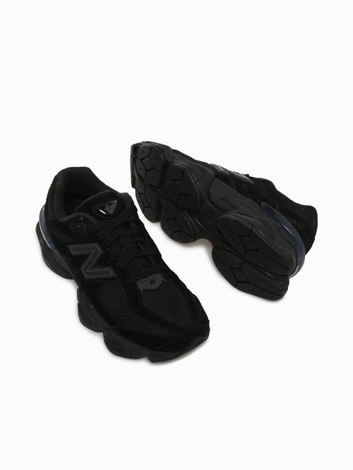 9060 Triple Black Suede Black / 4 / M