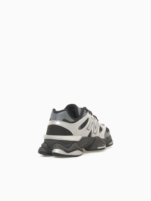 9060 X Silver Metallic Leather Silver / 8 / M