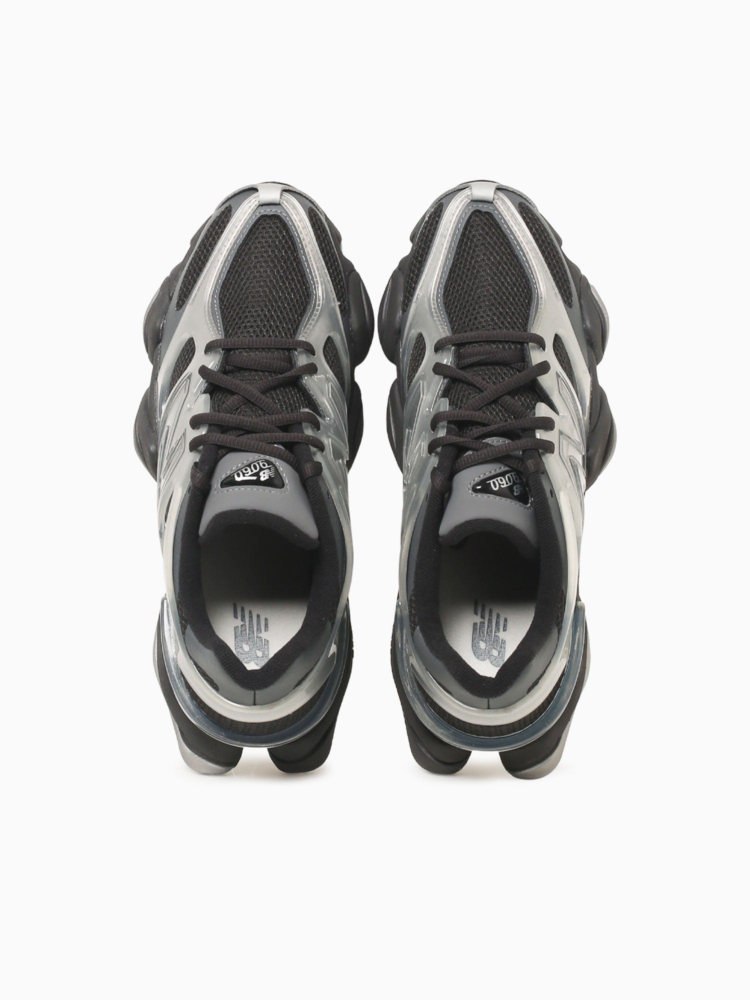 9060 X Silver Metallic Leather Silver / 8 / M