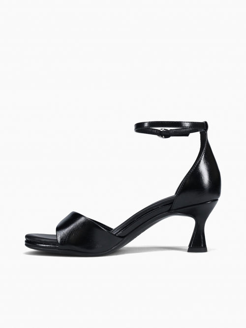 Jules Black Black / 5 / M