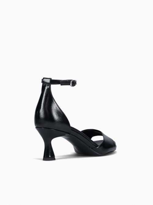 Jules Black Black / 5 / M