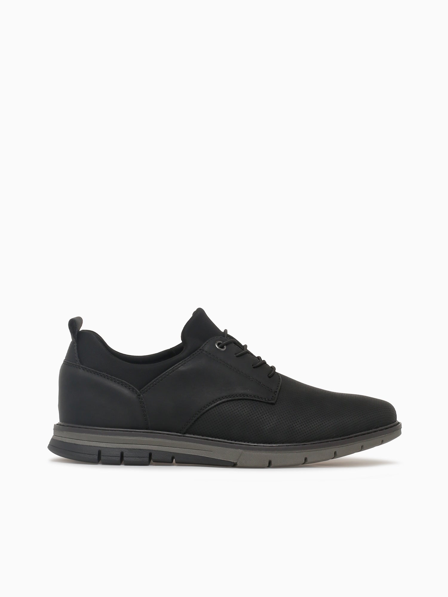 Rodrick Black Nubuck Black / 7 / M