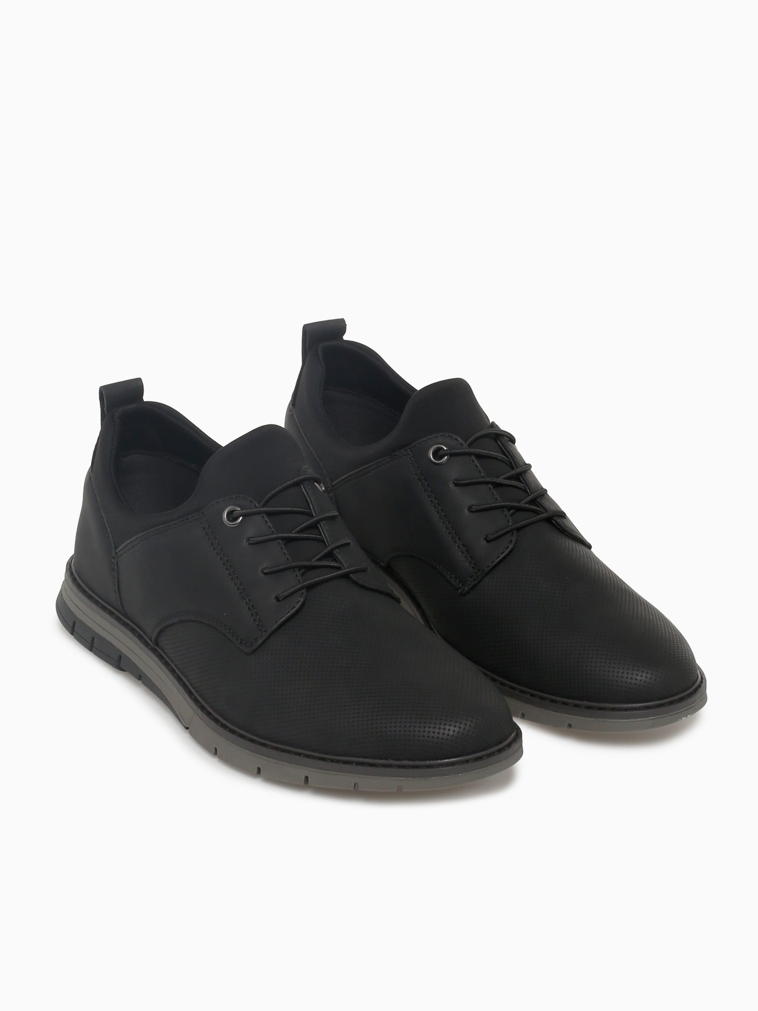 Rodrick Black Nubuck Black / 7 / M