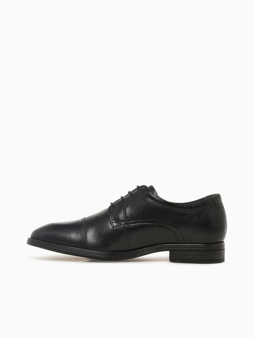 650102001 Black Leather Black / 7 / M
