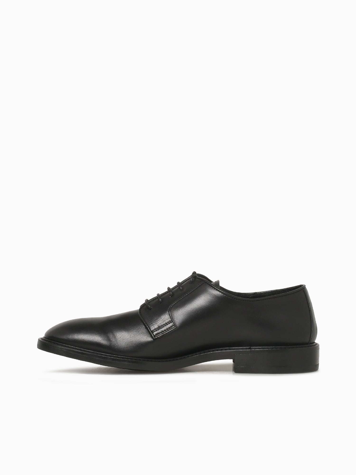 69013 Nero Supreme Leather Black / 40 / M