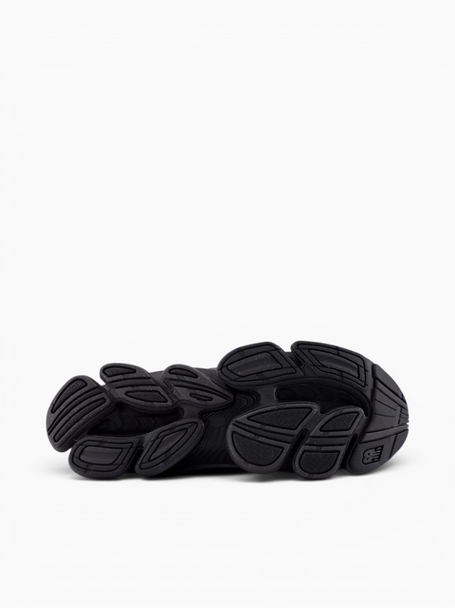 2000 Black Mesh Black / 8 / M