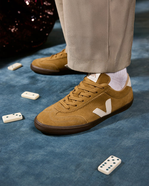 Volley Natural Suede