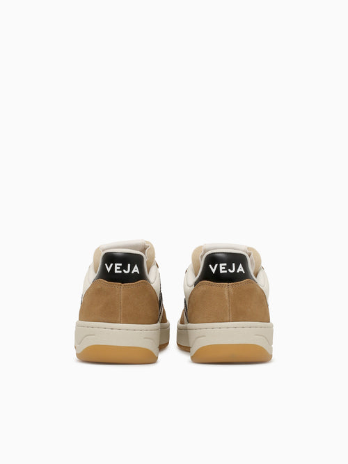 V10 Cognac Black Leather Cognac / 41 / M