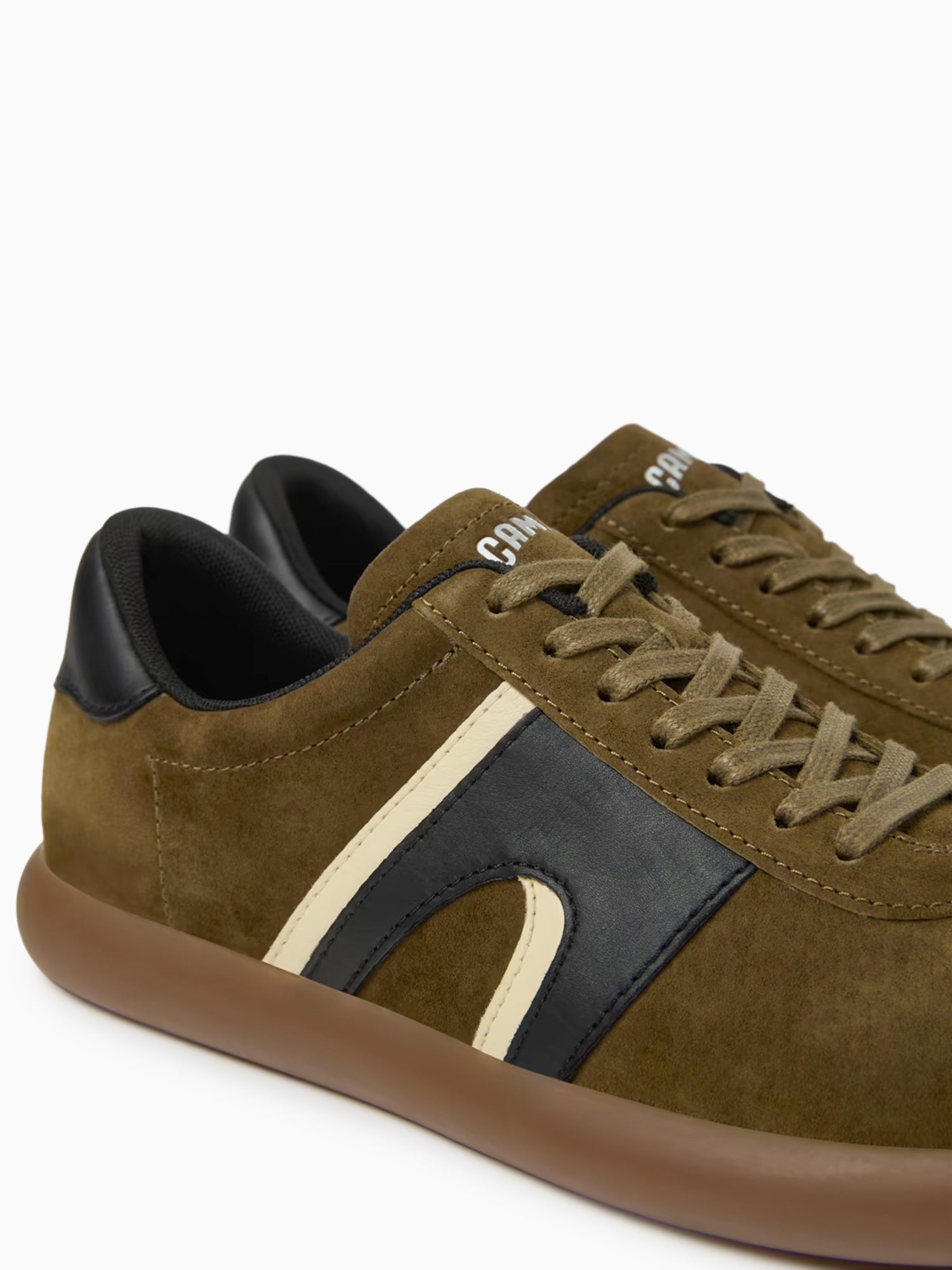 Pelotas Soller Miel Suede Tan / 41 / M
