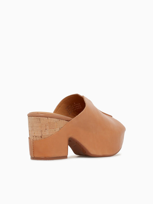Gamma Camel Leather Tan / 6 / M