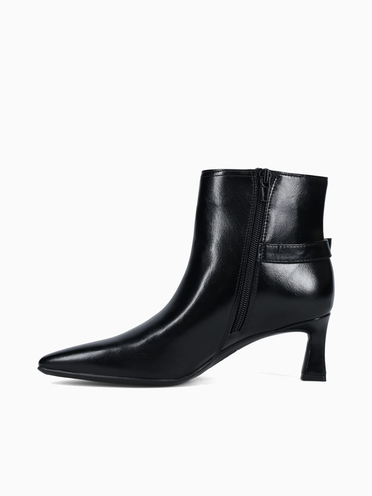 Tucker Black Smooth Black / 5 / M