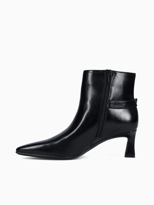 Tucker Black Smooth Black / 5 / M