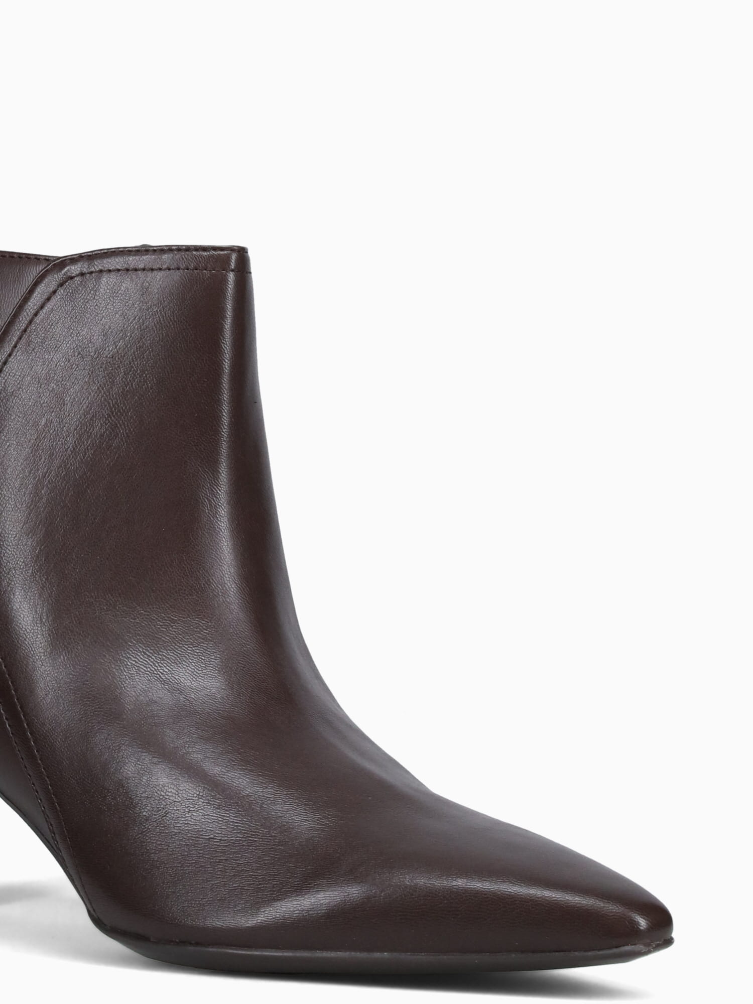 Tucker Brown Smooth Brown / 5 / M