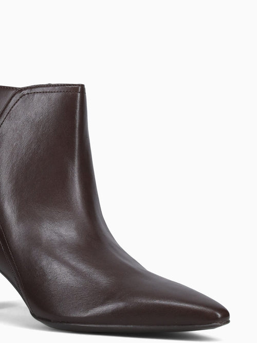 Tucker Brown Smooth Brown / 5 / M