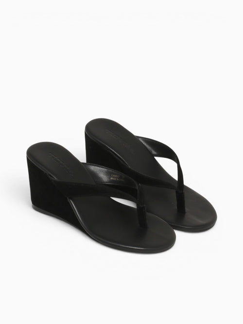 Ecrin Black Suede Black / 36 / M