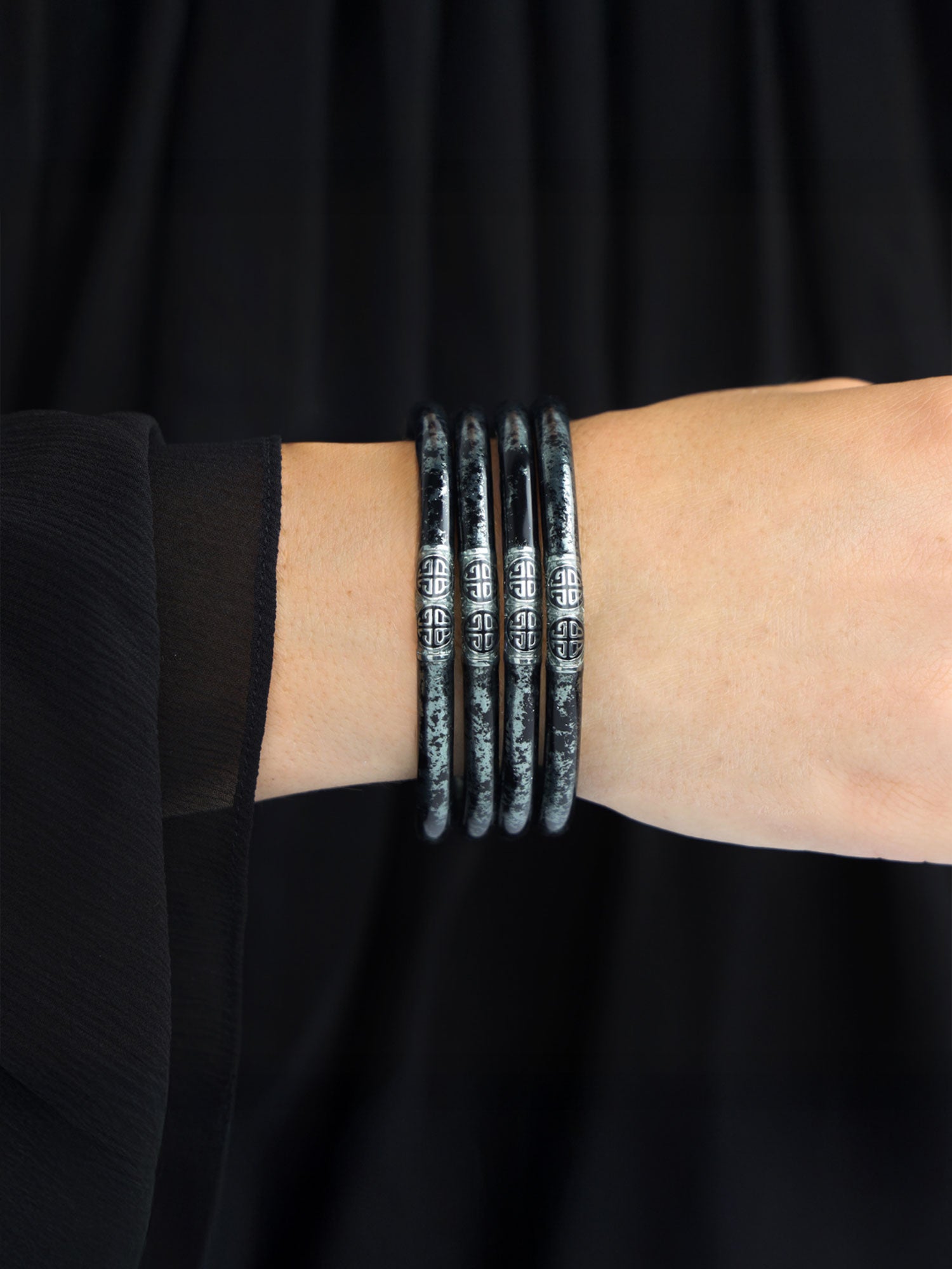 Koi Marble All Weather Bangles Pewter / S