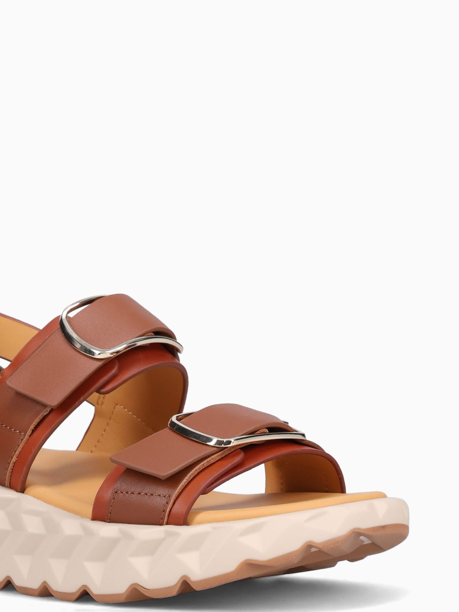 Jabara Sandy Brown Leather Brown / 36 / M