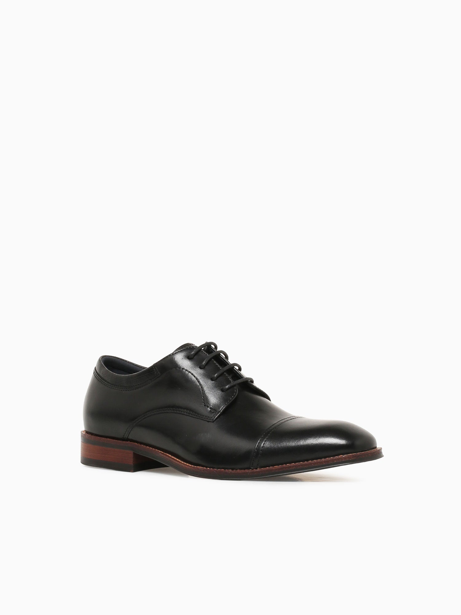 Vladimir Black Calf Leather Black / 7 / M